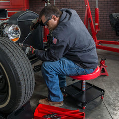 BIG RED segmented tool tray detail holding sockets, keeps tools organized