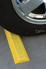 Camco AccuPark close-up of resin texture demonstrating durable construction and reliable contact