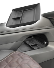 CDEFG center console front view showing neat organization benefit
