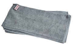 Gtechniq MF1 held in hand showing size and control for detailing