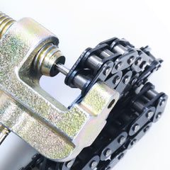 HOLATO chain held in hand displaying length and sizing benefit