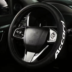 HUIANTS steering wheel cover installed in car interior demonstrating cooler touch and improved control