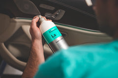 KOCHCHEMIE Leather Star applied to car seat demonstrating revived suppleness benefit