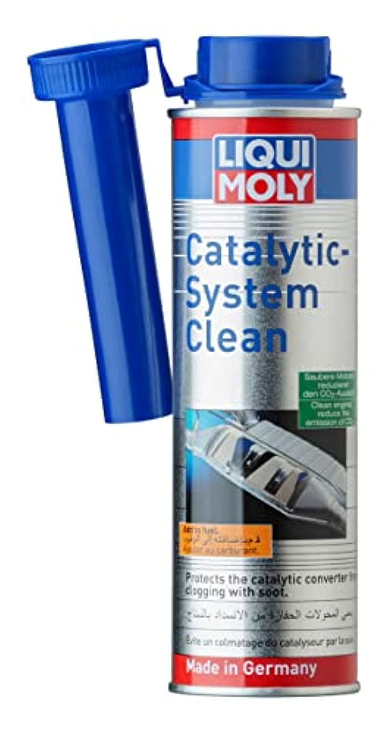 Liqui Moly front packaging shows bottle and benefits for preventive cleaning