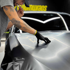Off-Wrap textured coating and seamless construction showing lint-free finish benefit