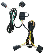 Oyviny 4-pin front connector showing plug face and easy hookup benefit