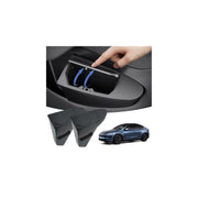 Shademax installed in front doors of Model Y Juniper keeps cabin tidy