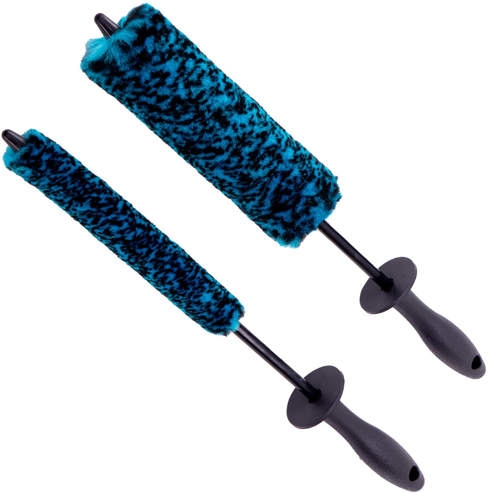 VIKING front view of both wheel brushes showing slim and regular sizes for versatile cleaning