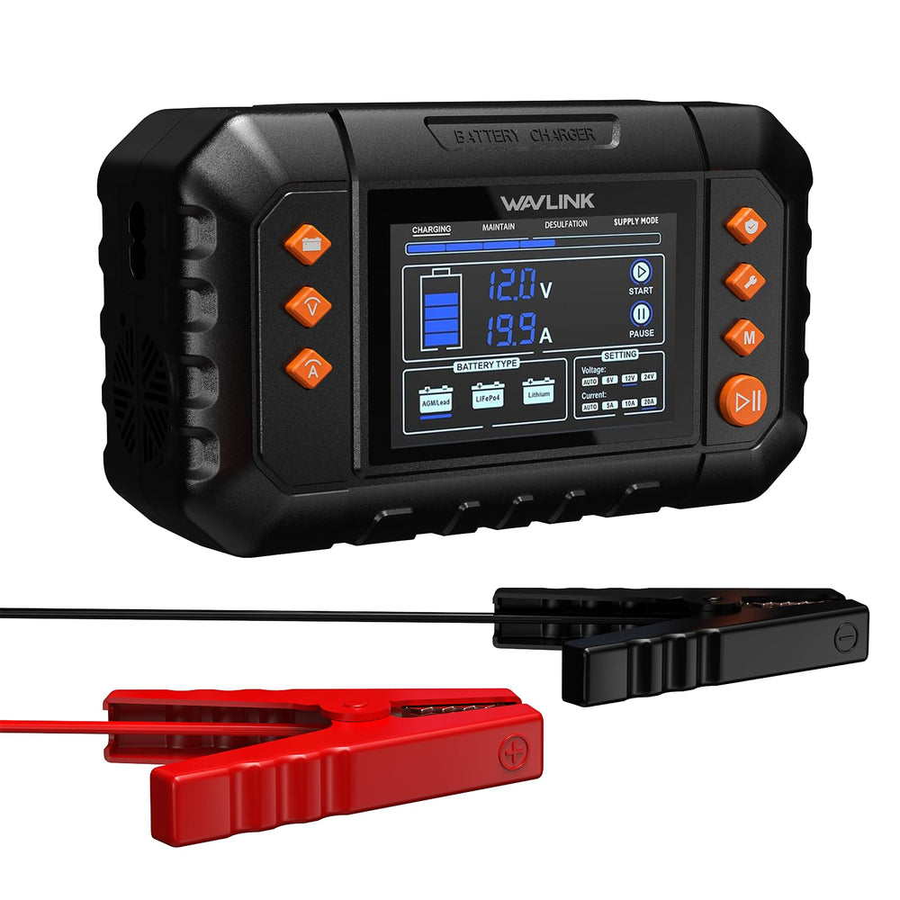 WAVLINK front panel with LCD showing charging status and simple controls for clarity