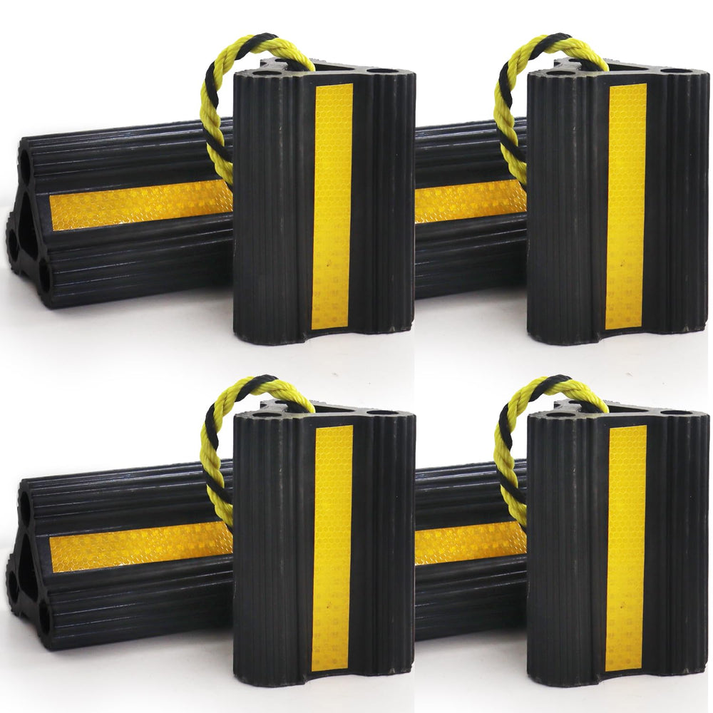 WECARLLE front-packaging view showing chock set and rope for secure parking