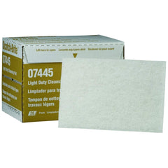 3M 07445 cleansing pad front view showing texture and easy-handling benefit