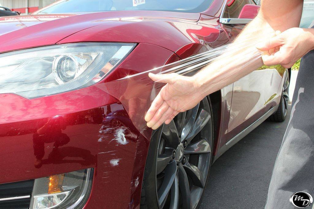 macro texture of 3M polyurethane film illustrating clear finish and long-lasting clarity benefit