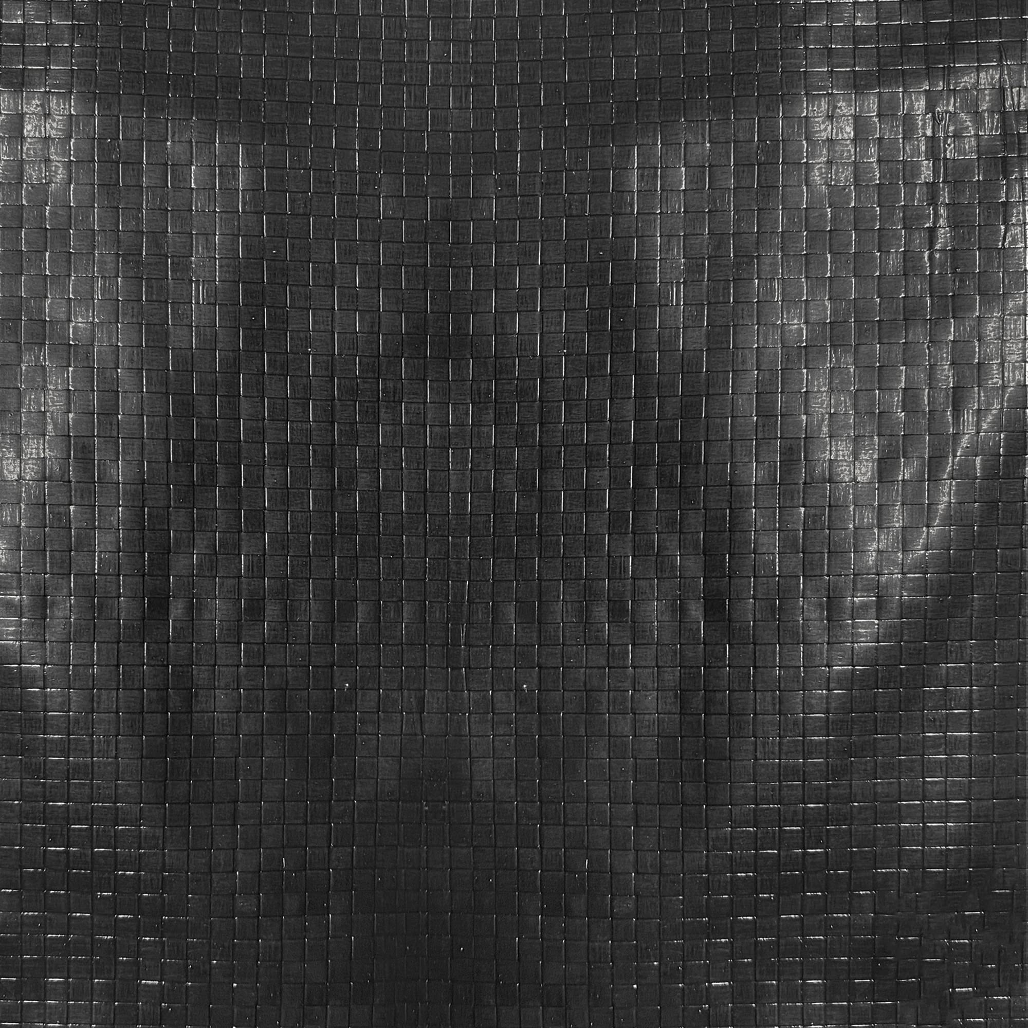 A.A close-up of woven HDPE with LDPE coating highlighting tear resistance benefit