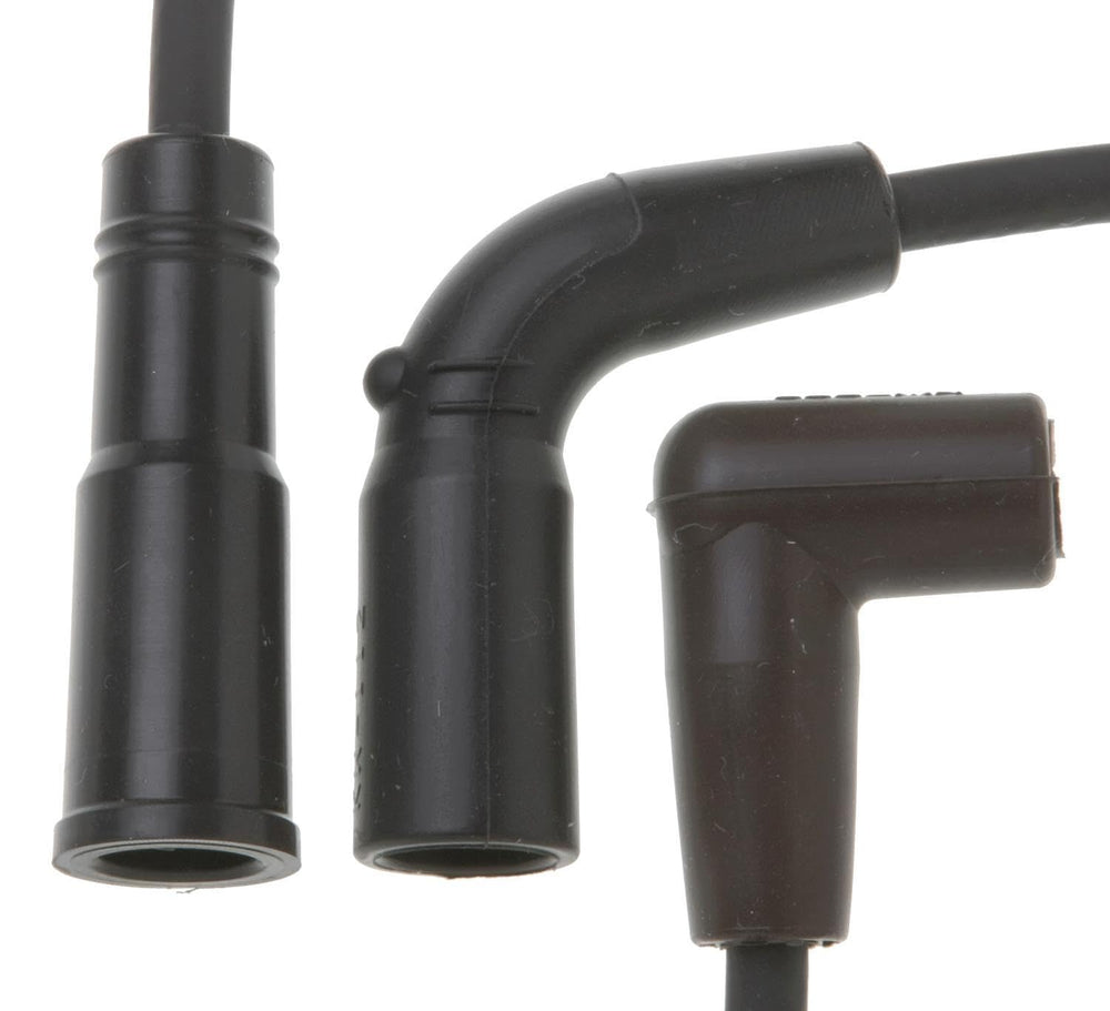 ACDelco Gold close-up of boot and terminal highlighting corrosion resistance and secure fit