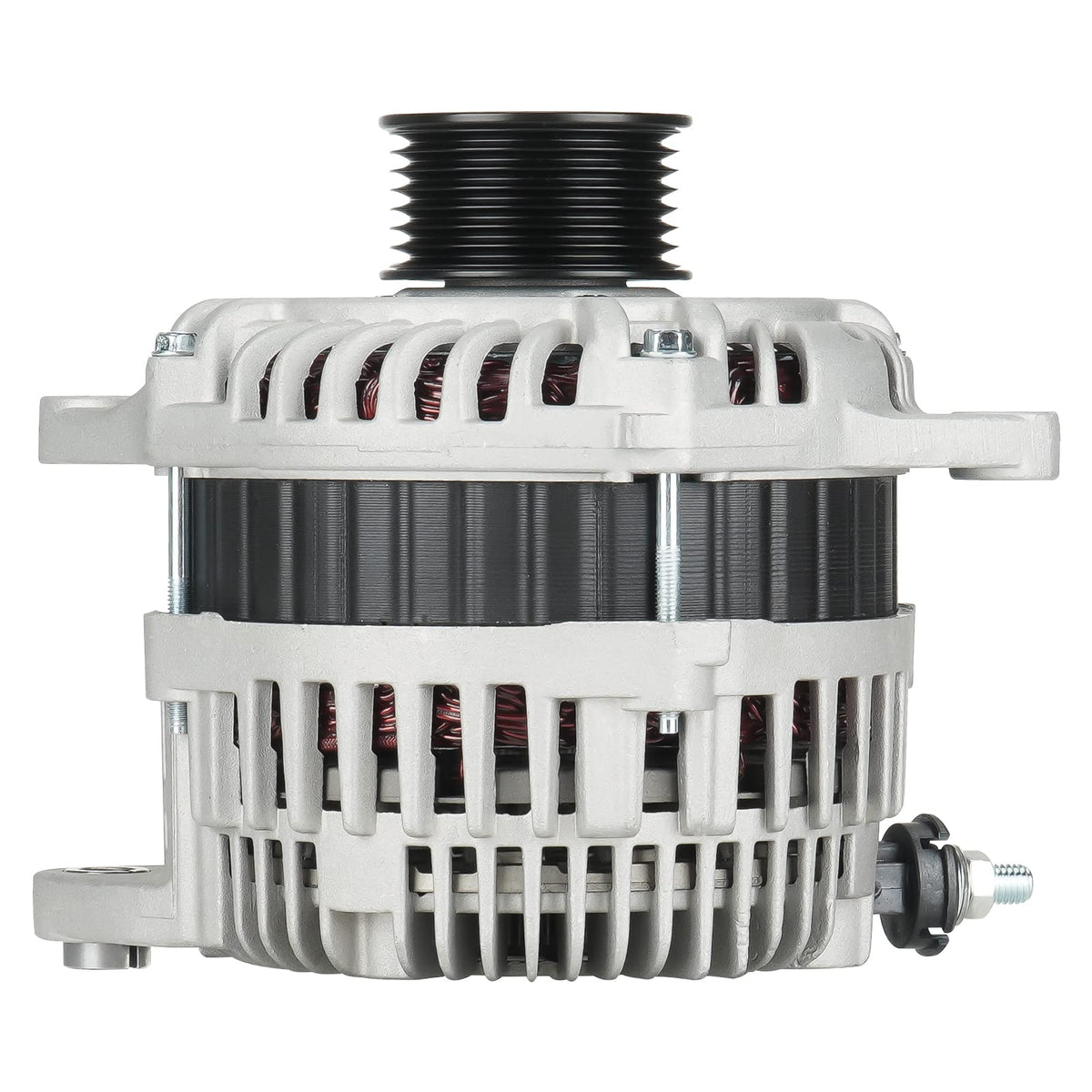Aeagle alternator front view showing robust casing and correct mounting for reliable fit