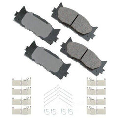 Akebono ACT1222A front packaging showing set of four pads and brand for confident fit