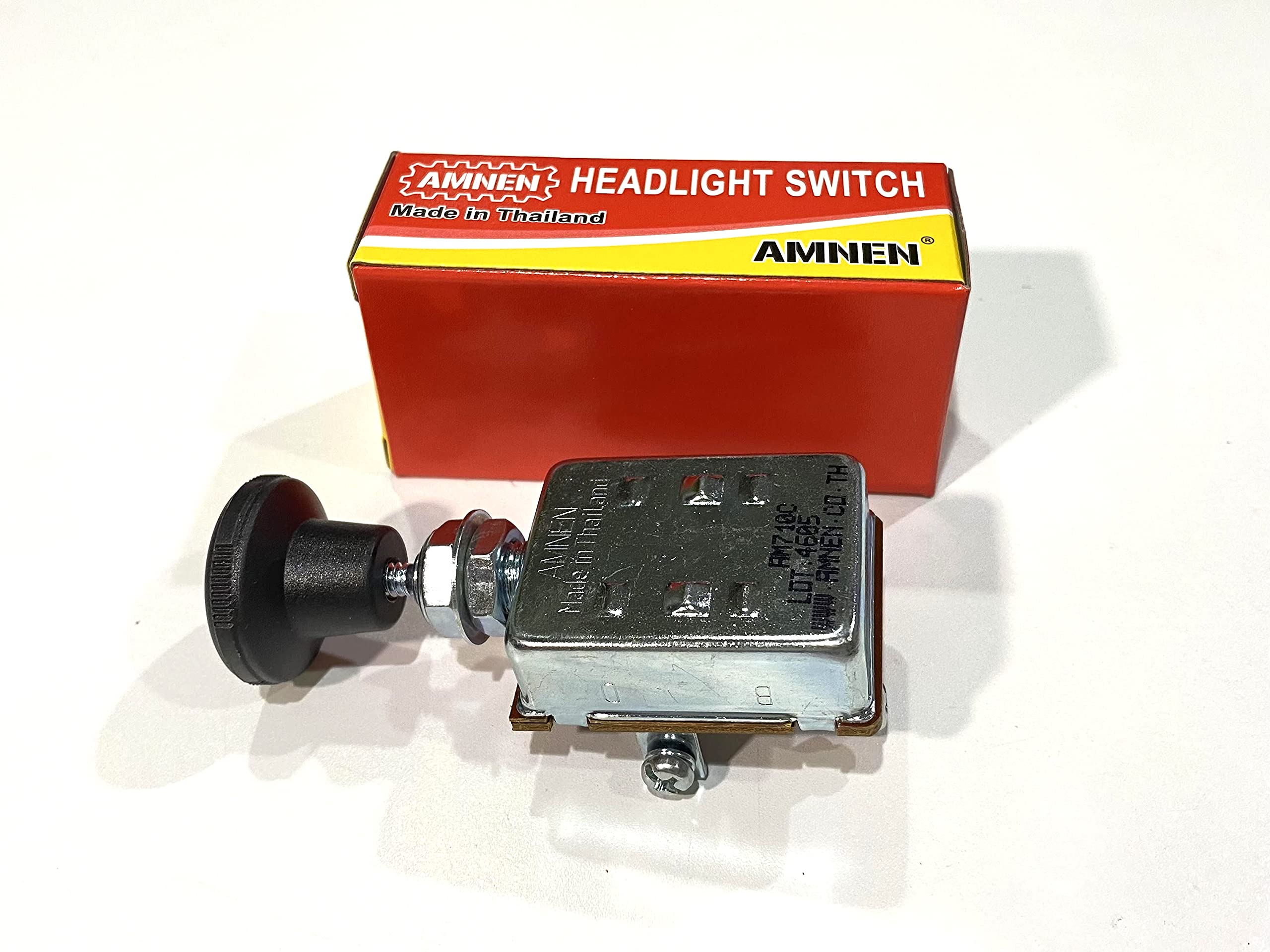 AMNEN AM-710C button close-up showing tactile push-pull action, reliable operation benefit