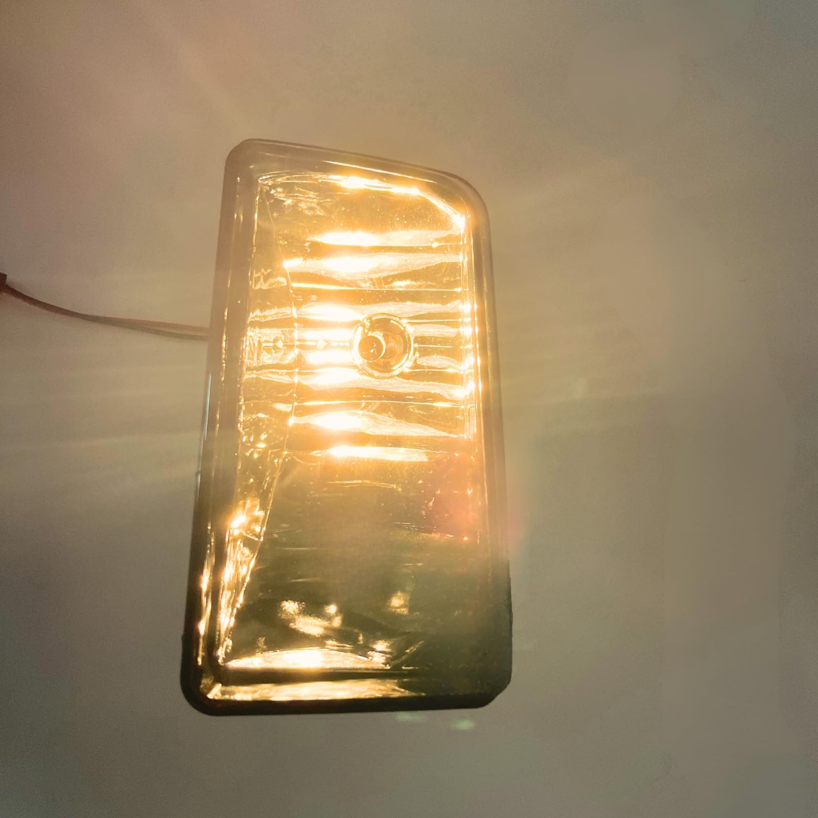 AniyaFDCX packaging with both lamps and bulbs included for convenience