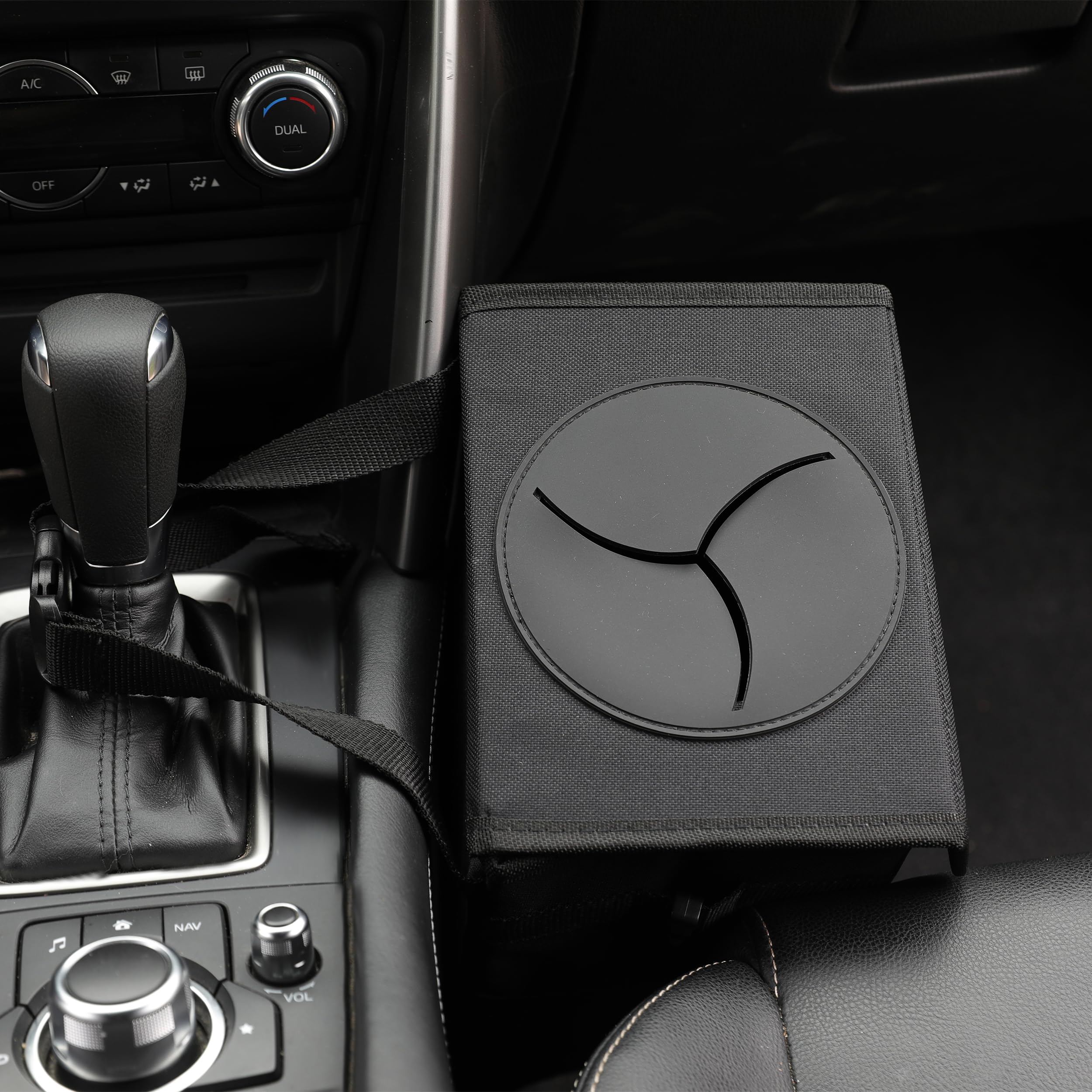 AOKJOY hanging on headrest for convenient passenger access