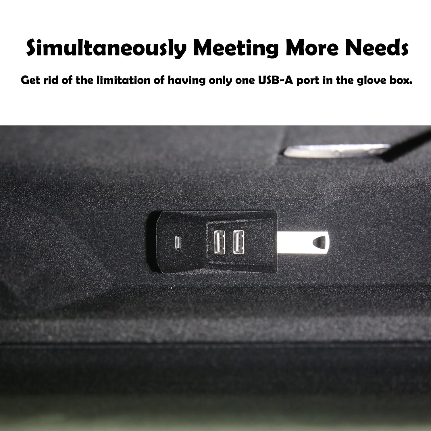 Arcoche next to a USB stick showing compact scale and space-saving design