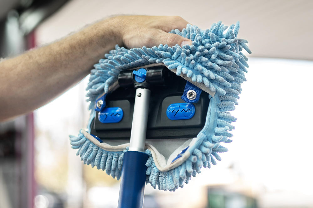Autofiber close-up of rotating locking head protecting paint and offering multiple angles