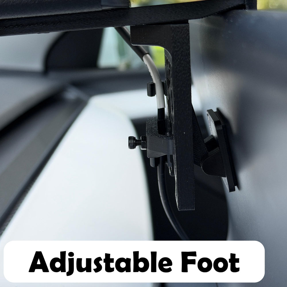 Bartallama3D assembly with four screws for quick, non-permanent installation