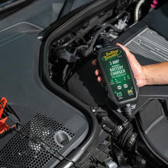 Battery Tender LED status light indicating charging state for clear monitoring