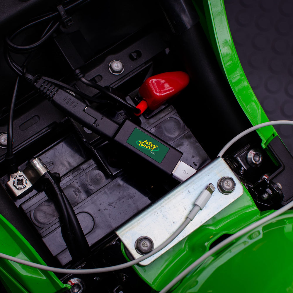 Battery Tender close-up of USB port with protective cap to keep out dust and debris