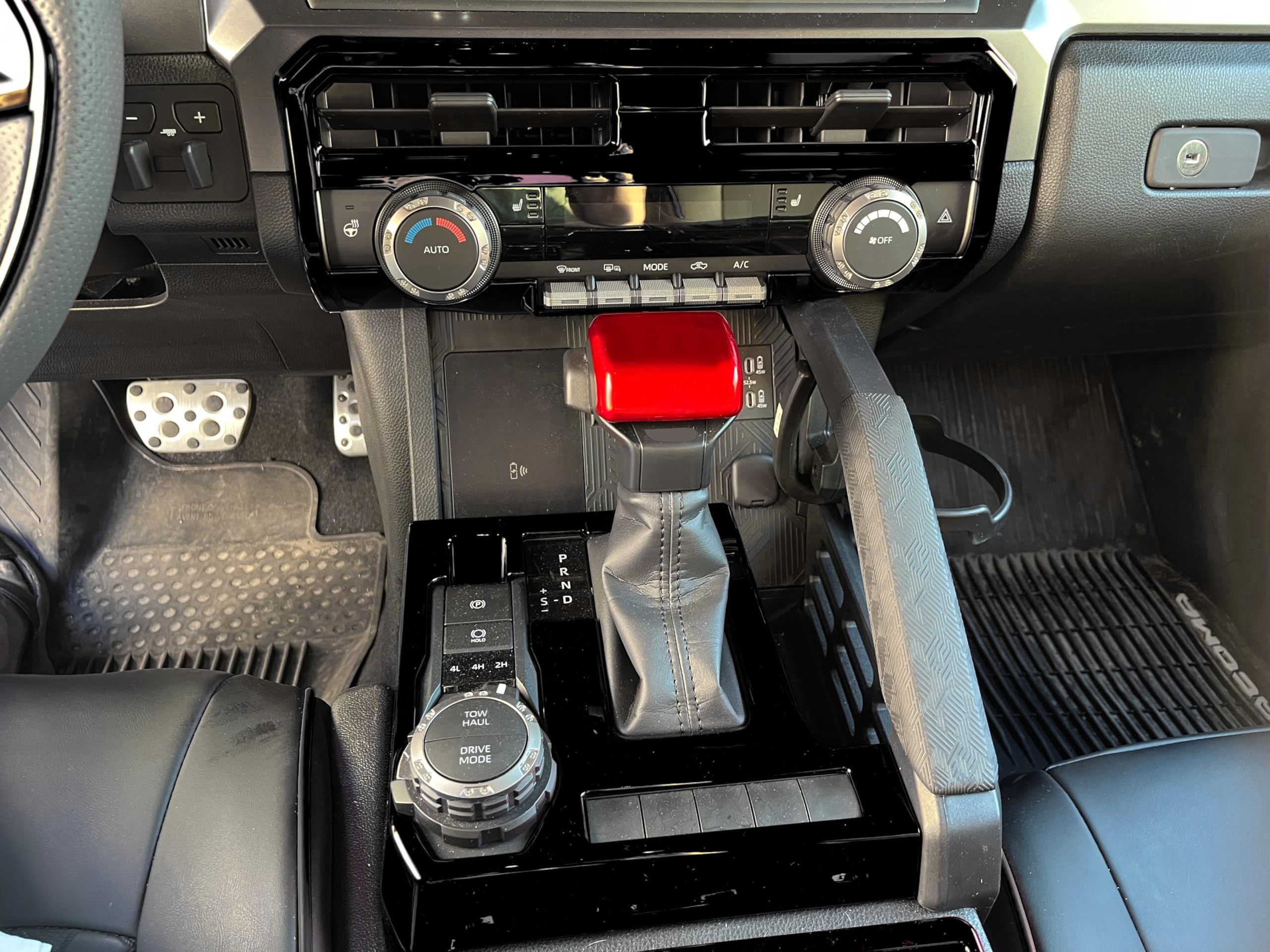 BORUIEN side profile showing ergonomic grip, maintains comfortable shifting