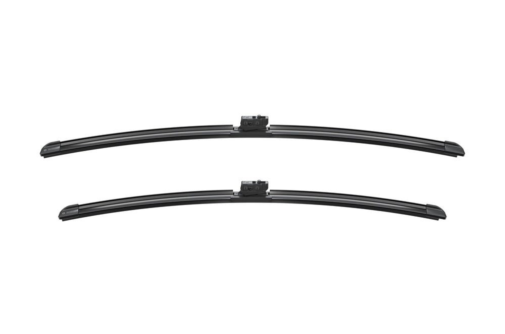 Bosch AeroTwin rubber edge close-up showcasing graphite coating for streak-free wipes