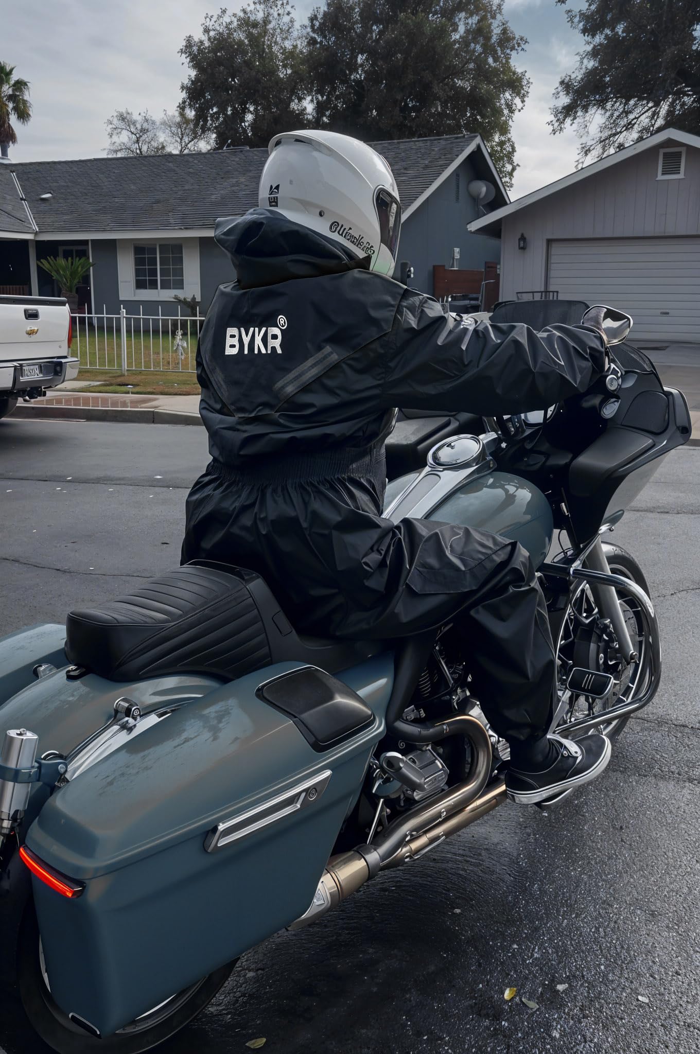 BYKR fabric texture breathable mesh to reduce internal moisture buildup