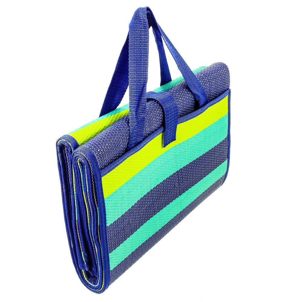 Camco mat close-up of polypropylene texture for durable outdoor use