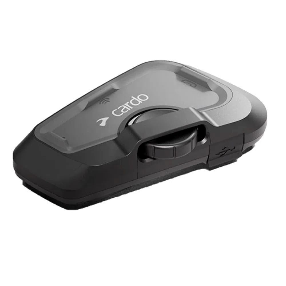 Cardo FREECOM 4X 40mm speaker close-up delivering clear music and voice clarity