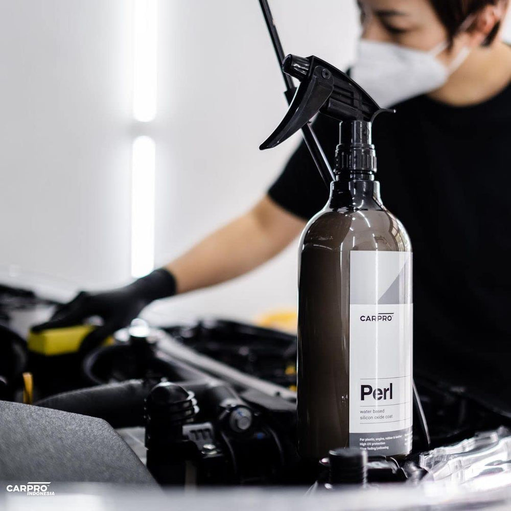 CARPRO PERL applied in engine bay protecting plastics and improving appearance