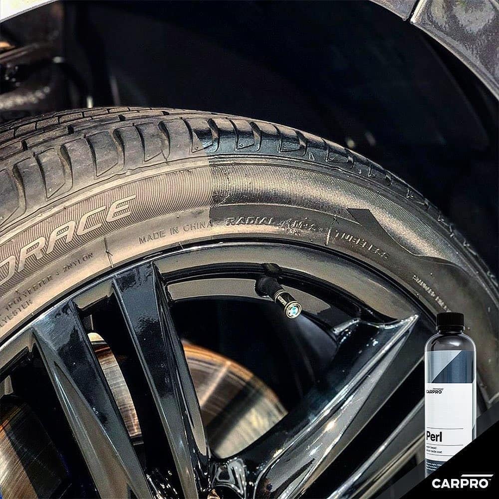 CARPRO PERL close-up on treated vinyl texture highlighting supple feel and renewed look