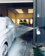 CARPRO Reset producing thick foam on car for improved dirt lift