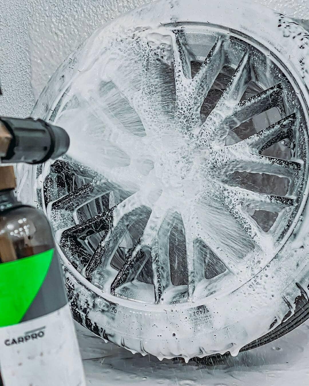 CARPRO Reset rich foam texture close-up showing lubricity and effective dirt encapsulation