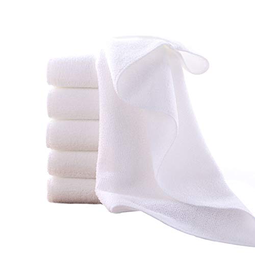 CARTMAN close-up of 350GSM microfiber weave highlighting high absorbency