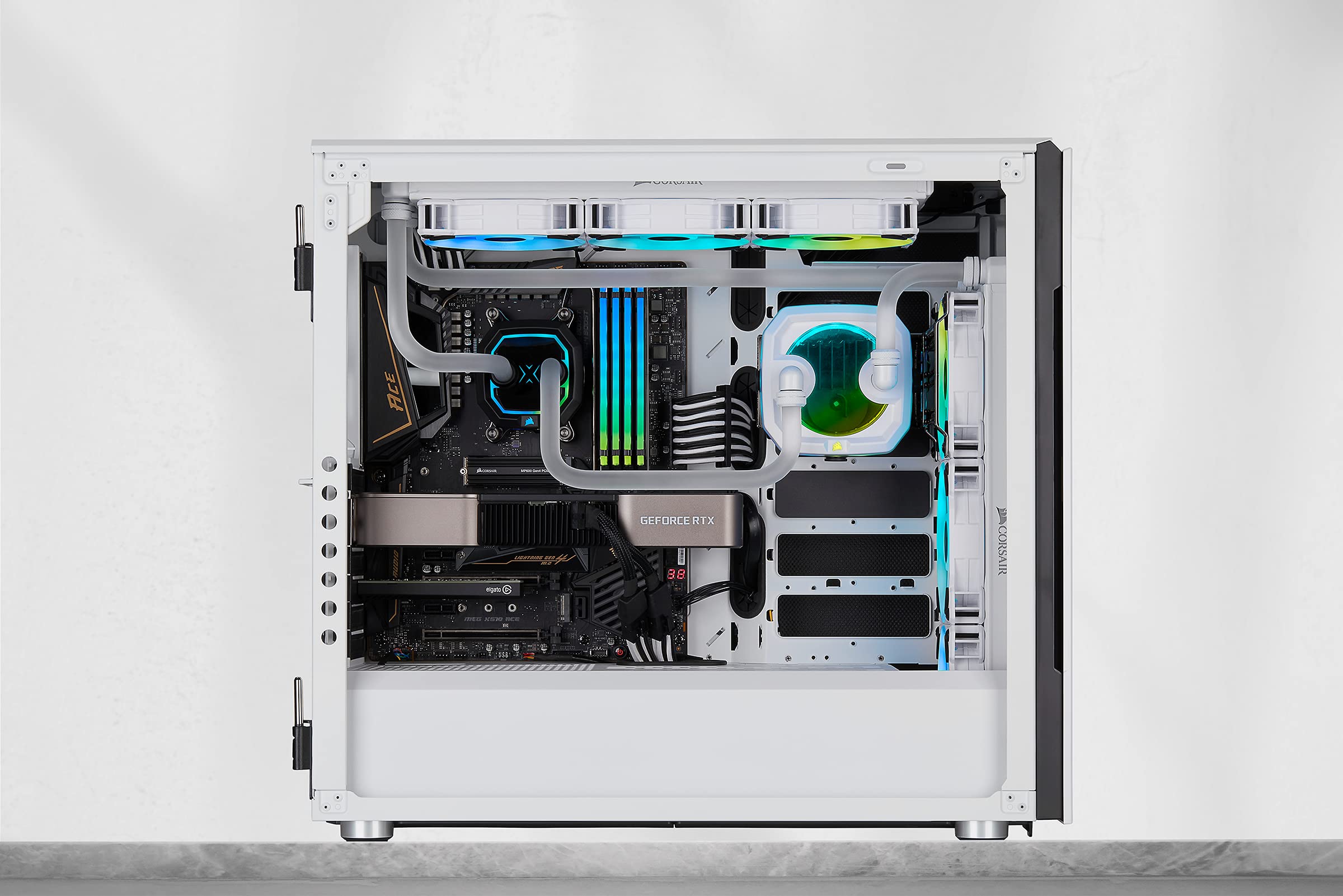 Corsair XL8 clear coolant close-up highlighting clarity and visual neutrality benefit