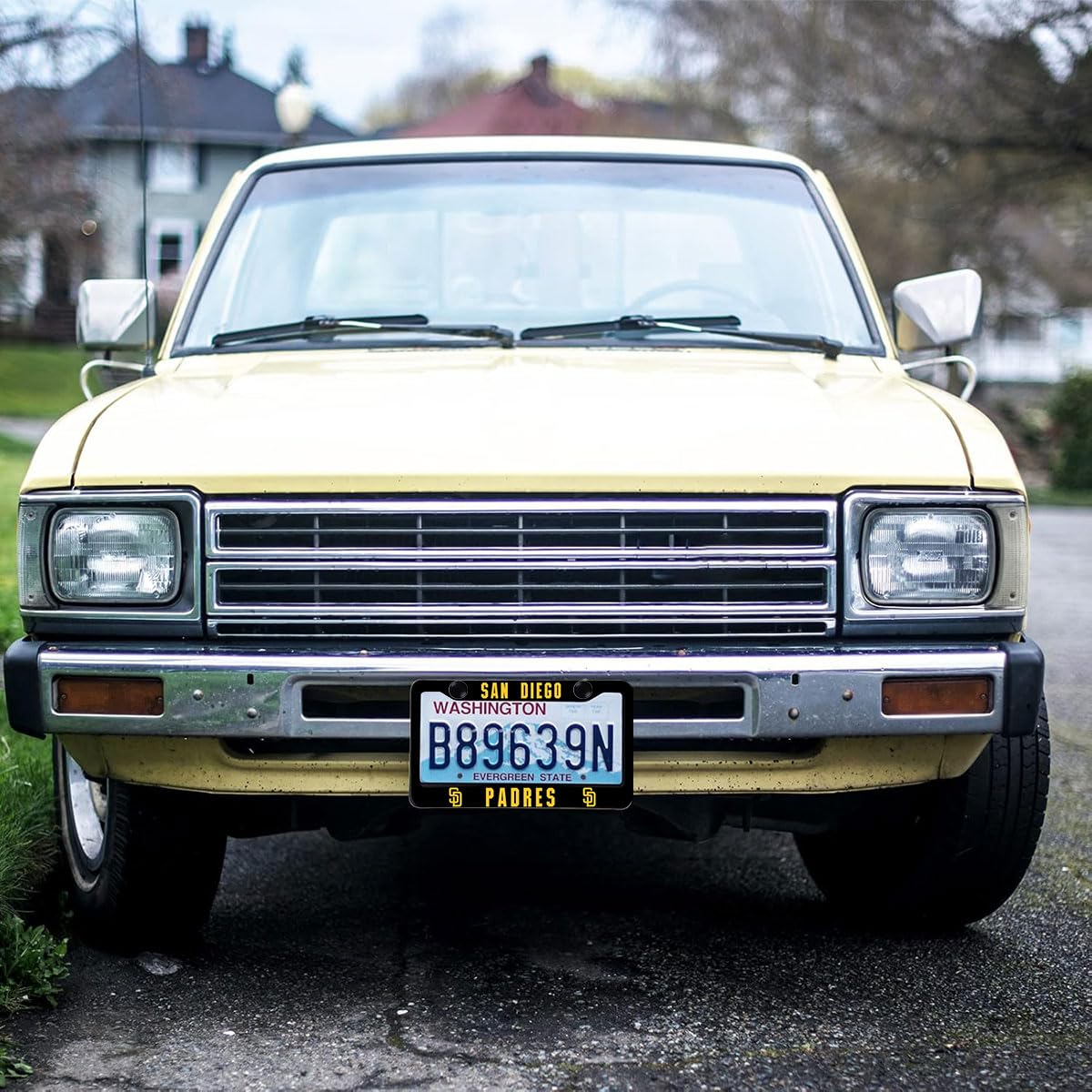 COVEUEWGLK frames installed on car front and rear demonstrating fit and low-profile benefit
