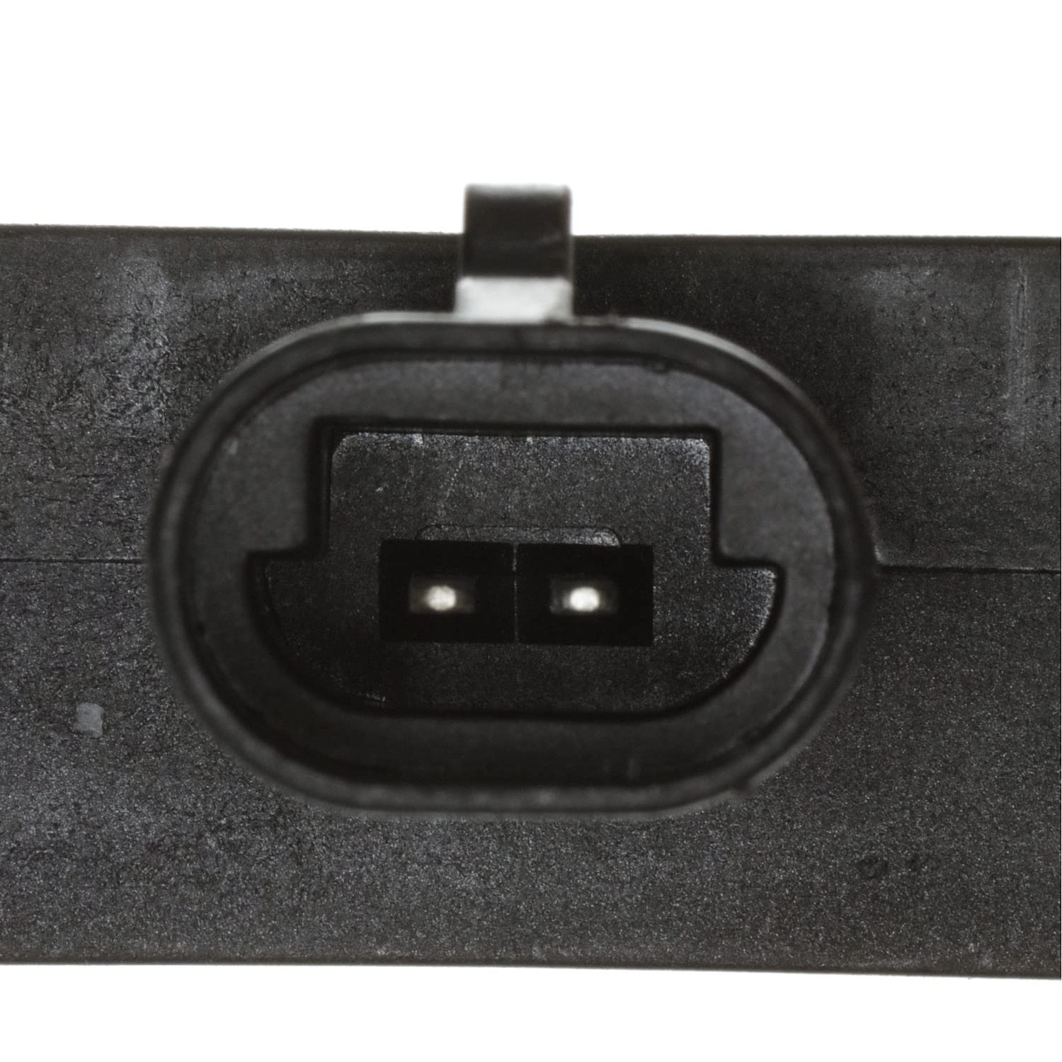 Delphi DS10059 wiring plug closeup showing solid contact protection