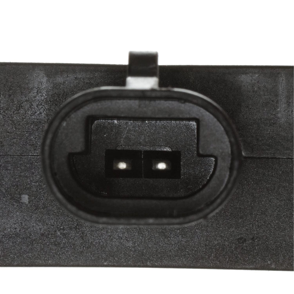 Delphi DS10059 wiring plug closeup showing solid contact protection