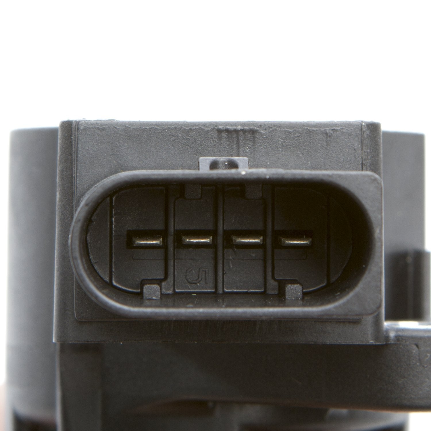 Delphi GN10235 installed in engine bay demonstrating improved starting reliability