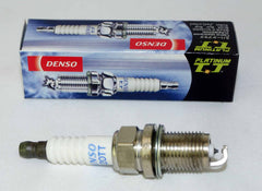 Denso PK20TT center electrode close-up highlighting durable platinum tip benefit