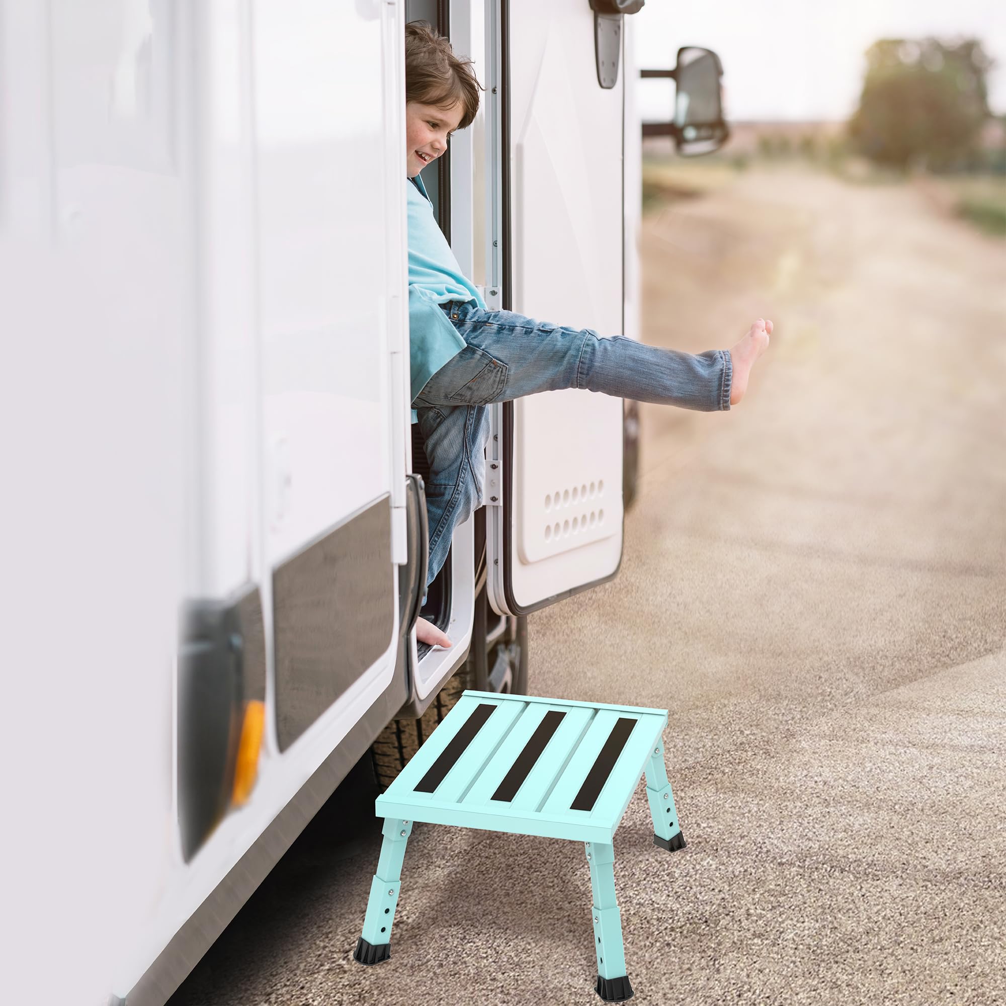 DEPSUNNY step at campsite entrance illustrating travel-ready convenience benefit