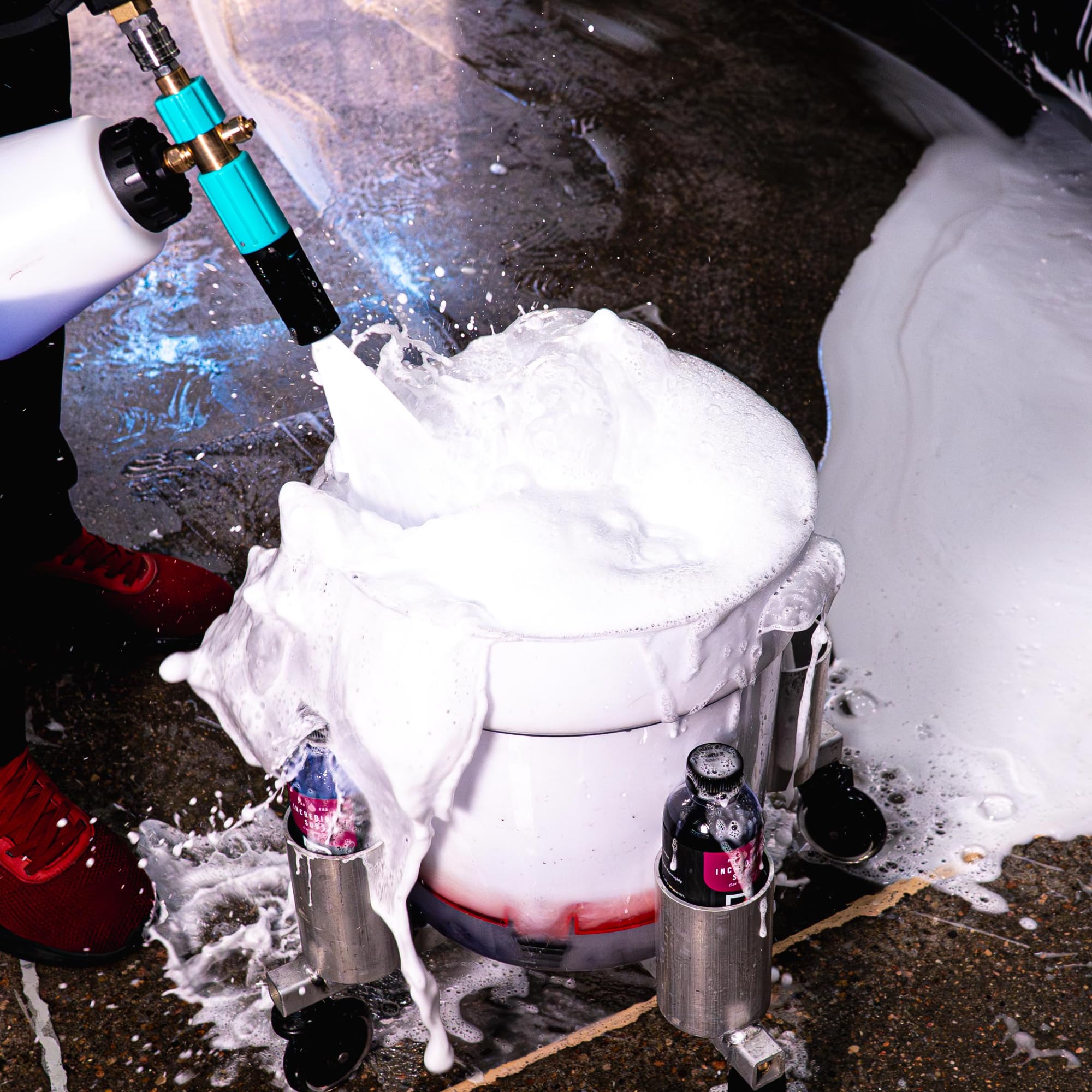 diy detail rich suds in wash bucket showing lubricity and dirt suspension