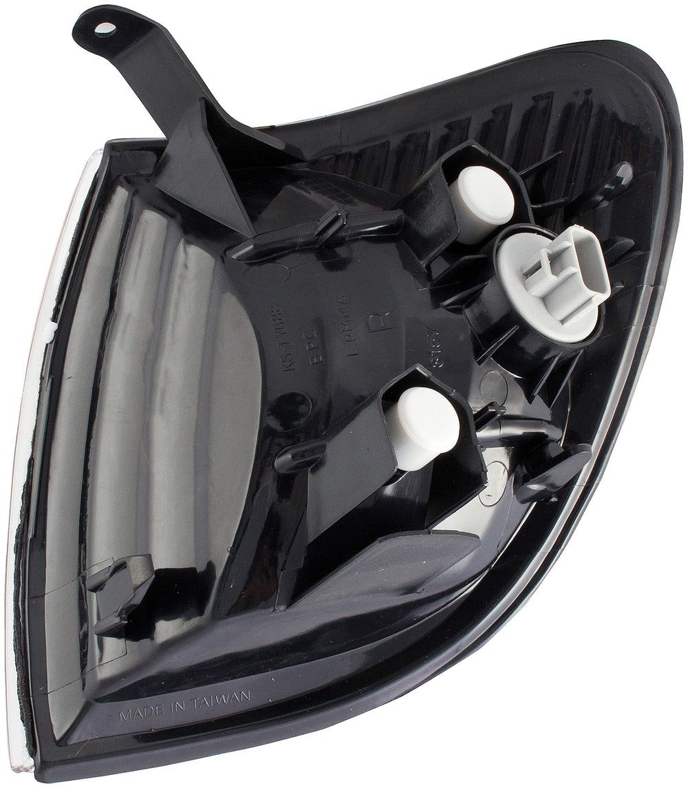 Dorman lens close-up detail highlighting seal and clarity for lasting visibility benefit