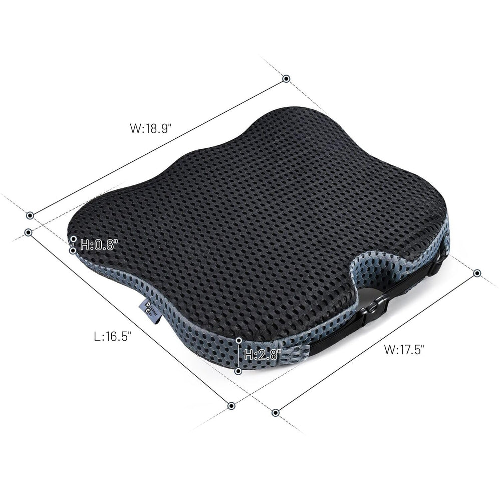 Dreamer Car cushion in a driving scene showing comfortable longer trips