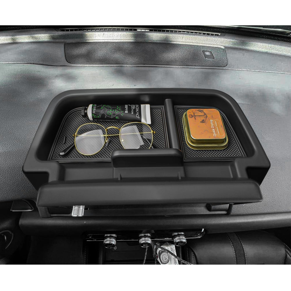EDBETOS organizer holding phone and wallet for fast reach and reduced clutter