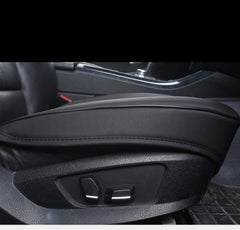 EDEALYN front pocket detail showing quick-access storage convenience